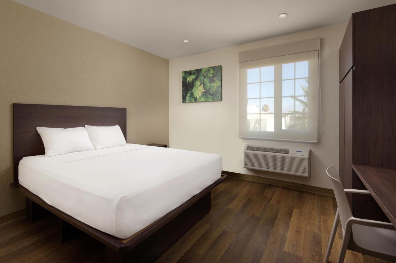 Extended Suites Tijuana Macroplaza Buitenkant foto