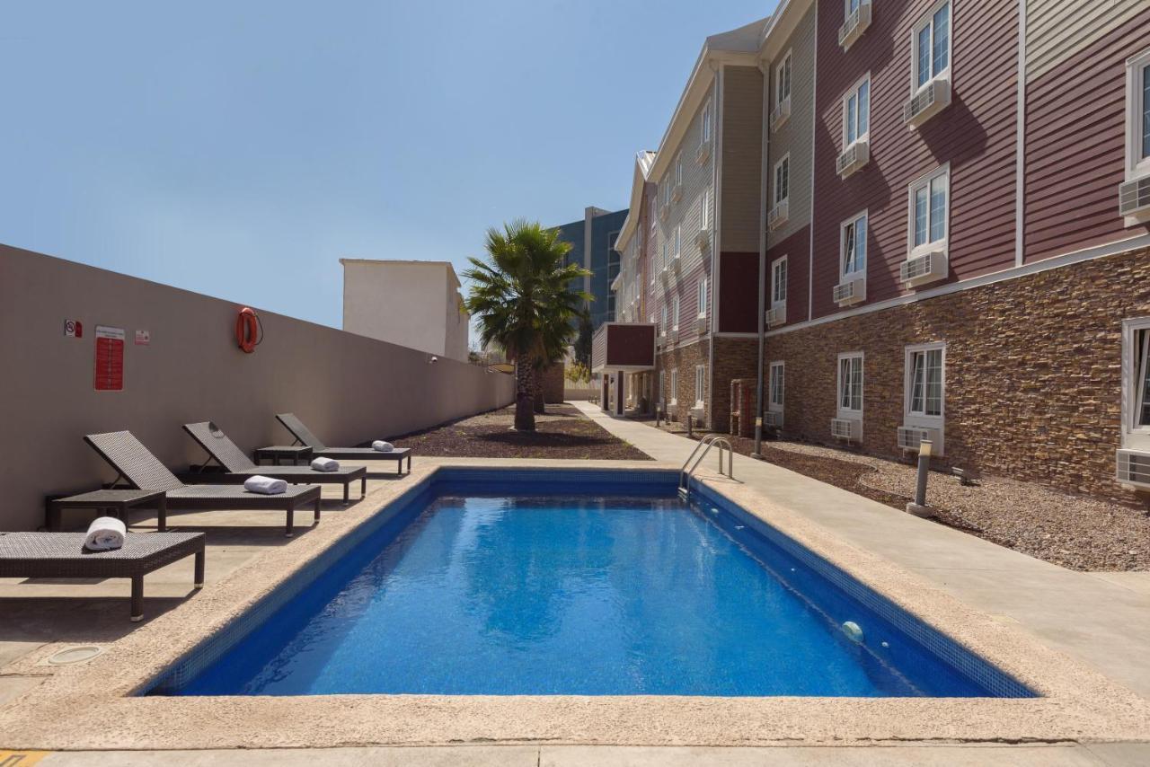 Extended Suites Tijuana Macroplaza Buitenkant foto