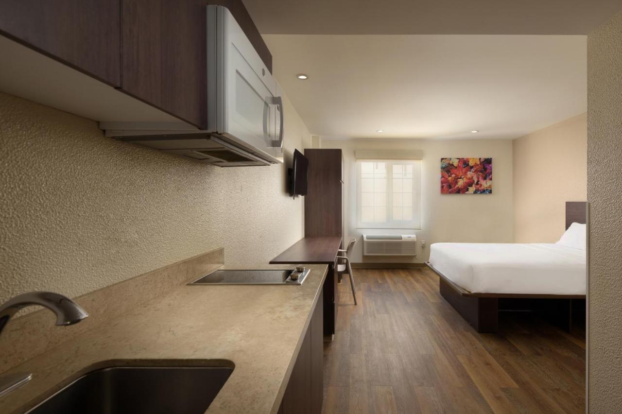 Extended Suites Tijuana Macroplaza Buitenkant foto