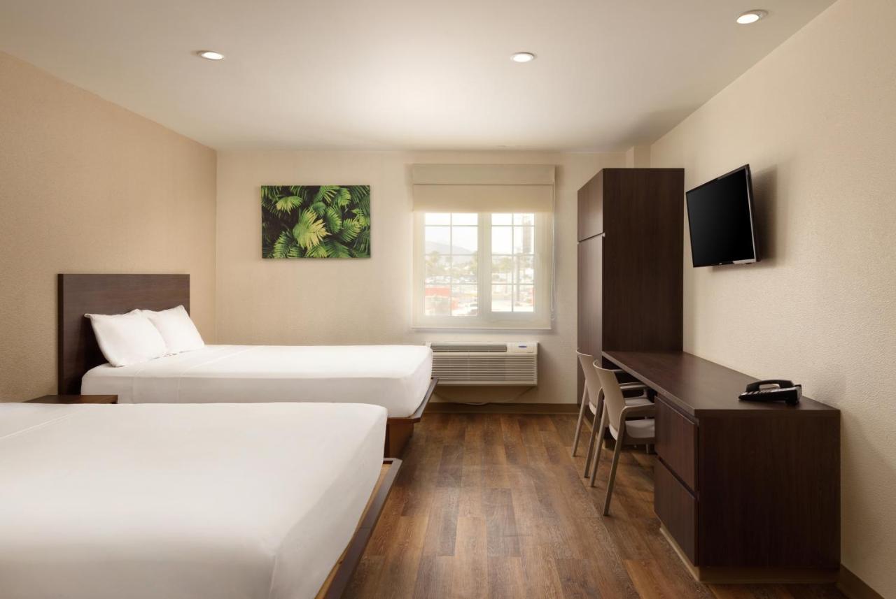 Extended Suites Tijuana Macroplaza Buitenkant foto