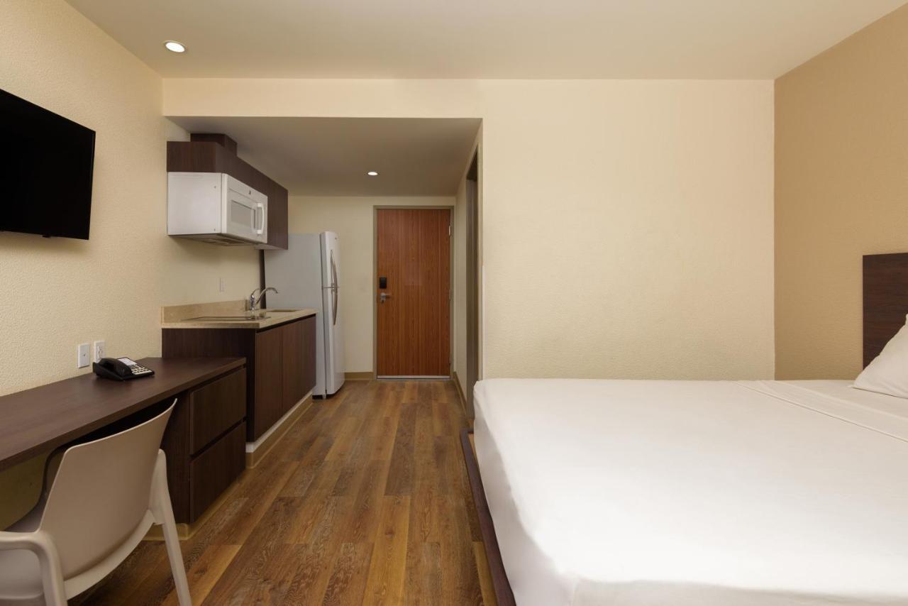 Extended Suites Tijuana Macroplaza Buitenkant foto