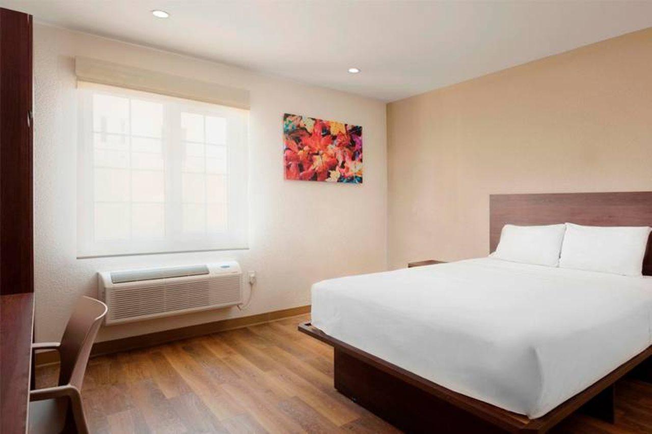 Extended Suites Tijuana Macroplaza Buitenkant foto